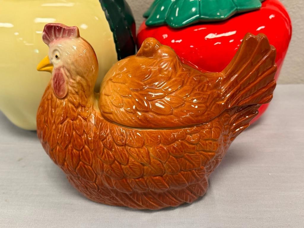 THREE VINTAGE CERAMIC COOKIE JARS APPLE, PEACH, AND HEN - 3