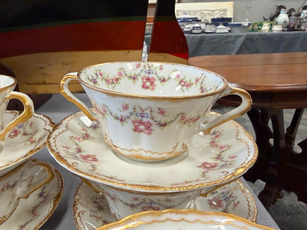 ANTIQUE VICTORIAN ERA THEODORE HAVILAND LIMOGES BOUILLON AND CUSTARD RAMEKINS WITH SAUCERS - 19