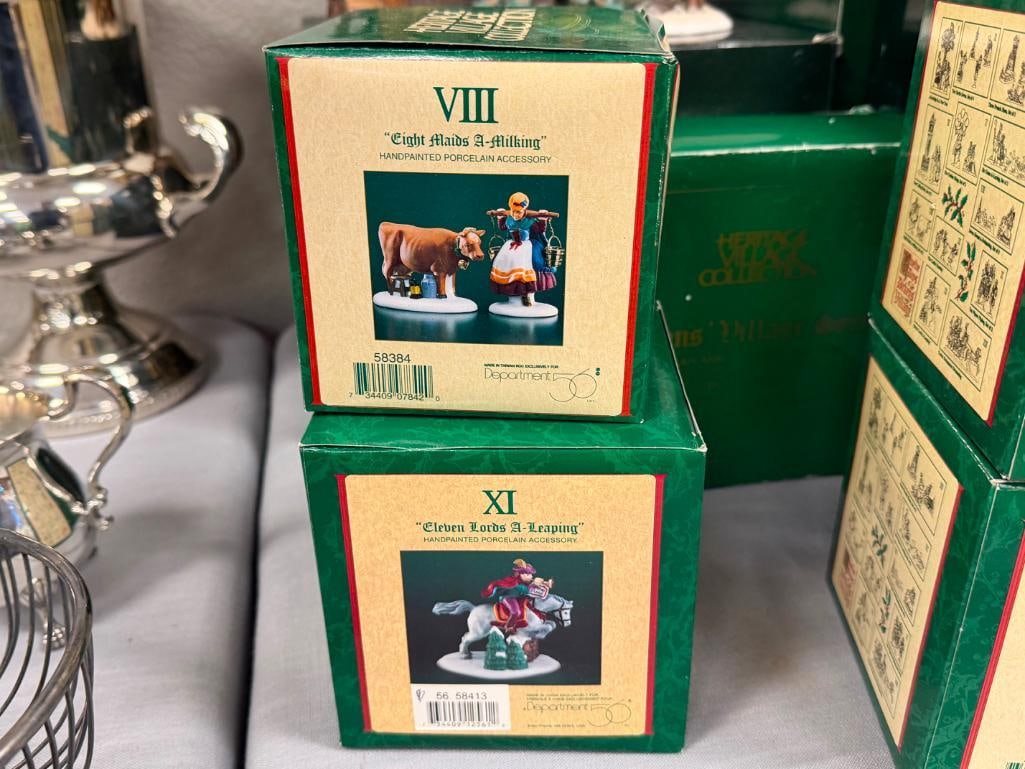 TWELVE DAYS OF DICKENS VILLAGE DEPT 56 PORCELAIN ILLUMINATING BUILDINGS AND ACCESSORIES - 9