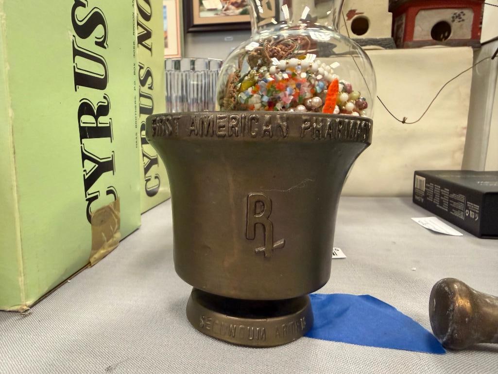 FIRST AMERICAN PHARMACY 1752 CAST ALLOY METAL COMMEMORATIVE MORTAR AND PESTLE CIRCA 1960'S - 10