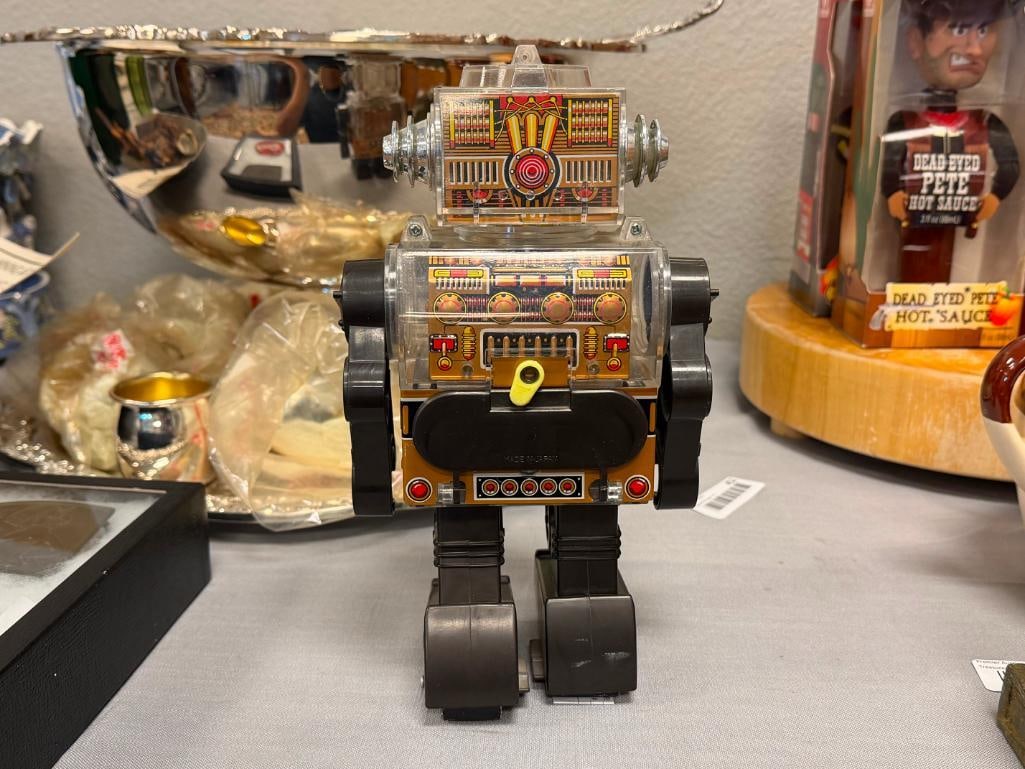 VINTAGE HORIKAWA PISTON ROBOT / SKELETON PISTON ROBOT MADE IN JAPAN CIRCA 1970'S - 10