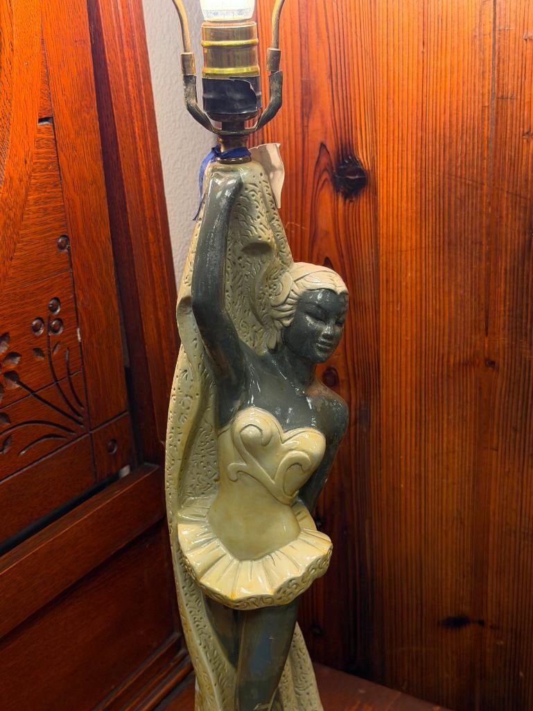 VINTAGE AFRICAN AMERICAN BALLERINA FIGURAL TABLE LAMP - 11