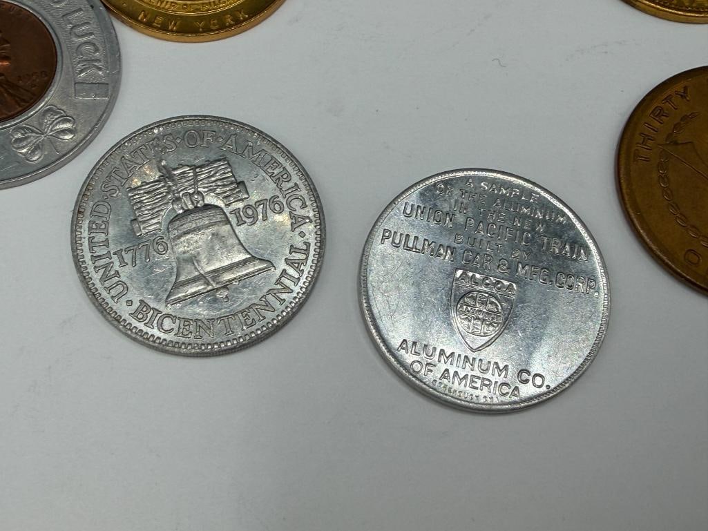 ASSORTED COLLECTIBLE TOKENS INCLUDING 1933 FORD V8 PROGRESS TOKEN AND 1939 GOLDEN GATE EXPO TOKENS - 7