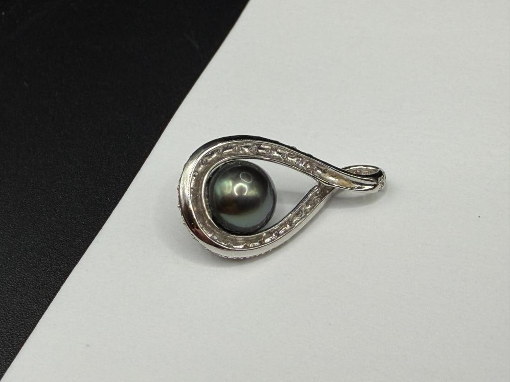 18K WHITE GOLD TAHITIAN PEARL AND ROUND BRILLIANT CUT DIAMONDS PENDANT - 5