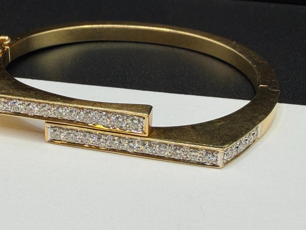 14K YELLOW GOLD ROUND BRILLIANT CUT DIAMOND BYPASS BANGLE BRACELET - 3