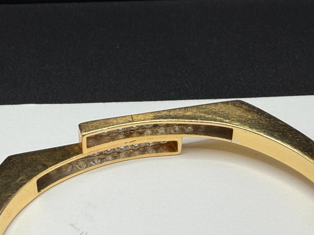 14K YELLOW GOLD ROUND BRILLIANT CUT DIAMOND BYPASS BANGLE BRACELET - 7