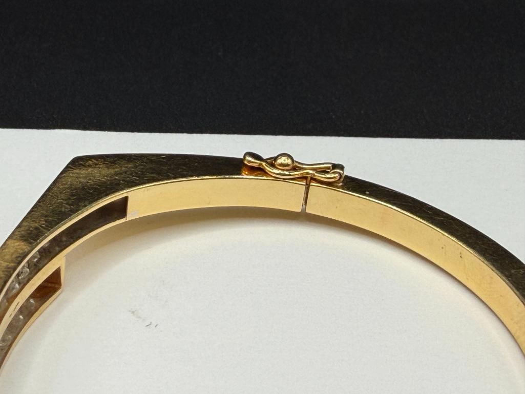 14K YELLOW GOLD ROUND BRILLIANT CUT DIAMOND BYPASS BANGLE BRACELET - 8