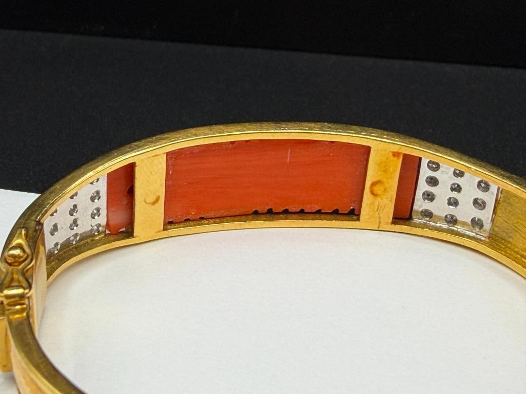 TELANTINI SIGNED 18K YELLOW GOLD CARVED CORAL AND ROUND BRILLIANT CUT DIAMOND BANGLE BRACELET - 7