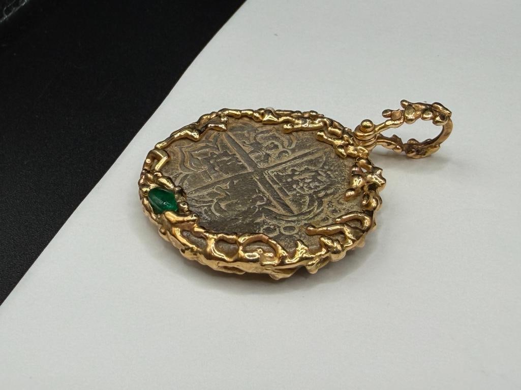 14K YELLOW GOLD DOLPHIN MOTIF PENDANT FEATURING CABOCHON EMERALD AND SILVER 8 REALES ATOCHA COIN - 5