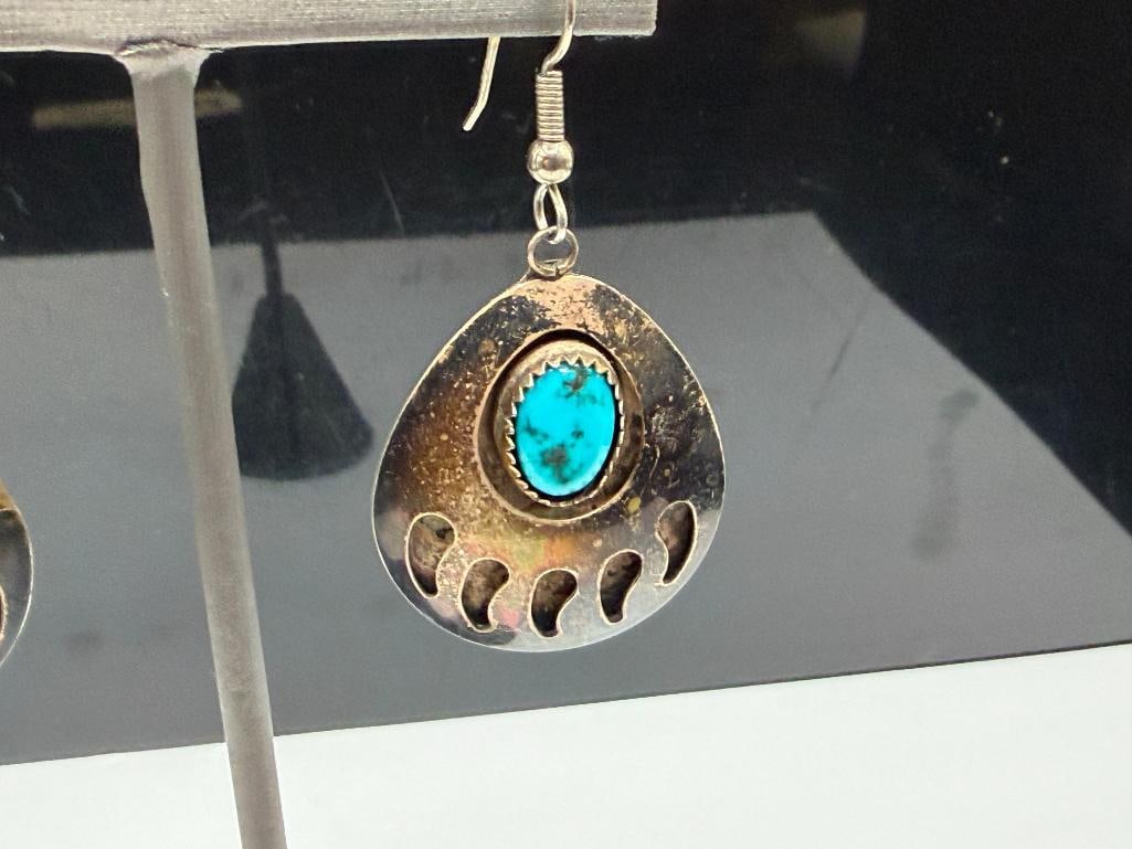 VINTAGE NAVAJO STERLING SILVER TURQUOISE BEAR PAW DANGLE EARRINGS - 2