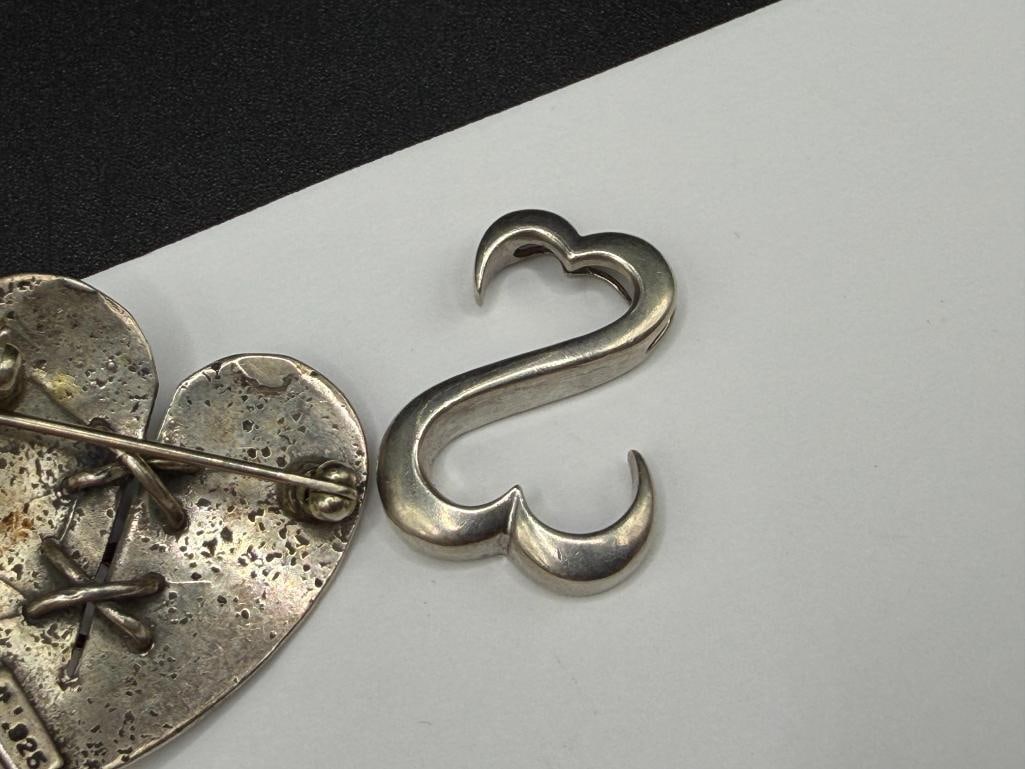 STERLING SILVER HEART MOTIF JEWELRY INCLUDING A DIAMOND HEART PENDANT AND A SIGNED BROOCH - 7