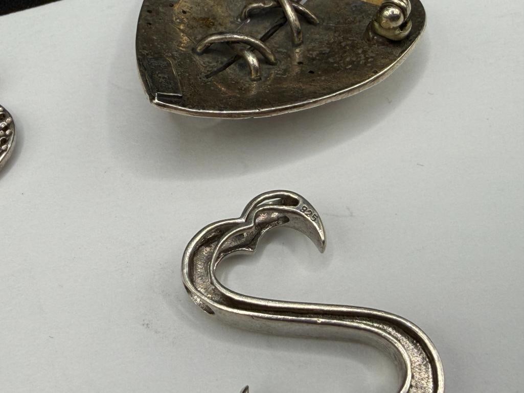 STERLING SILVER HEART MOTIF JEWELRY INCLUDING A DIAMOND HEART PENDANT AND A SIGNED BROOCH - 8