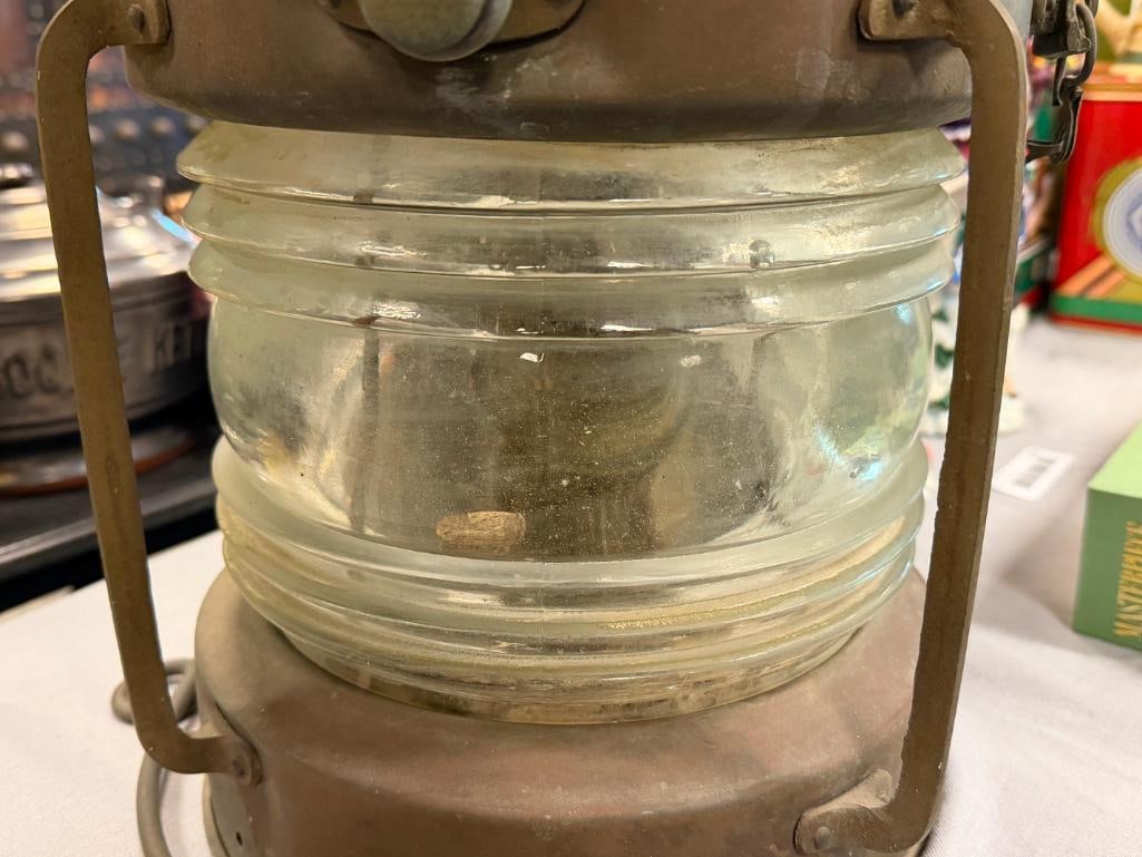 LARGE BRASS NAUTICAL / MARITIME SHIPS LANTERN WITH CLEAR GLASS GLOBE - 7