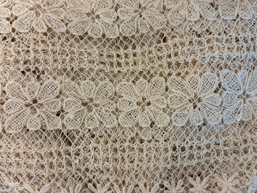 FRENCH HAND MADE CROCHETED TABLE CLOTH WITH FLORAL DESIGN - 6