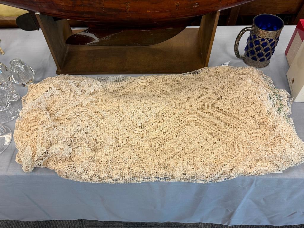 FRENCH HAND MADE CROCHETED TABLE CLOTH WITH FLORAL DESIGN - 9