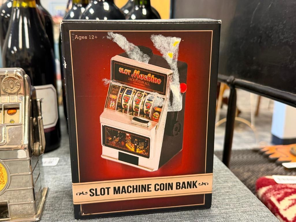 VINTAGE RENO PLASTIC JACK POT COIN BANK AND NOVELTY SLOT MACHINE COIN BANK WITH ORIGINAL BOX - 12