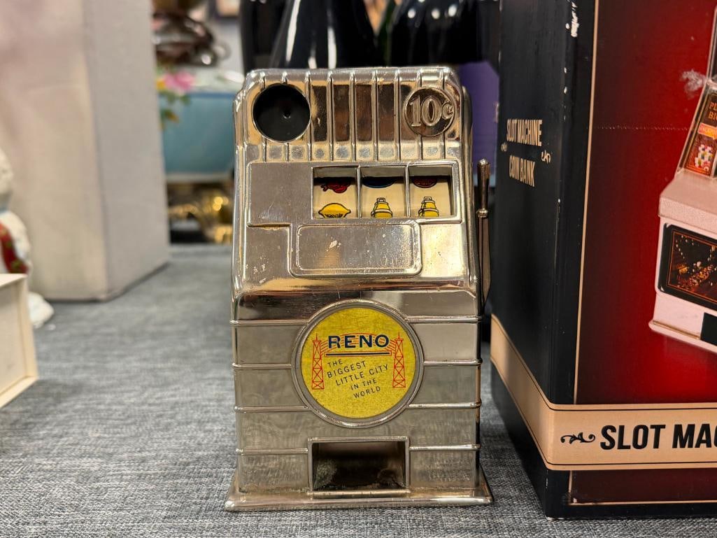 VINTAGE RENO PLASTIC JACK POT COIN BANK AND NOVELTY SLOT MACHINE COIN BANK WITH ORIGINAL BOX - 3