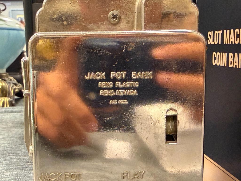 VINTAGE RENO PLASTIC JACK POT COIN BANK AND NOVELTY SLOT MACHINE COIN BANK WITH ORIGINAL BOX - 8