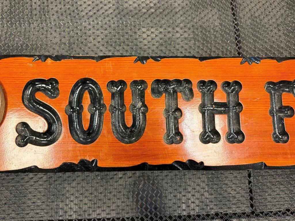 SOUTH FORK RANCH CARVED WOOD RANCH SIGN WITH HORSESHOES - 4