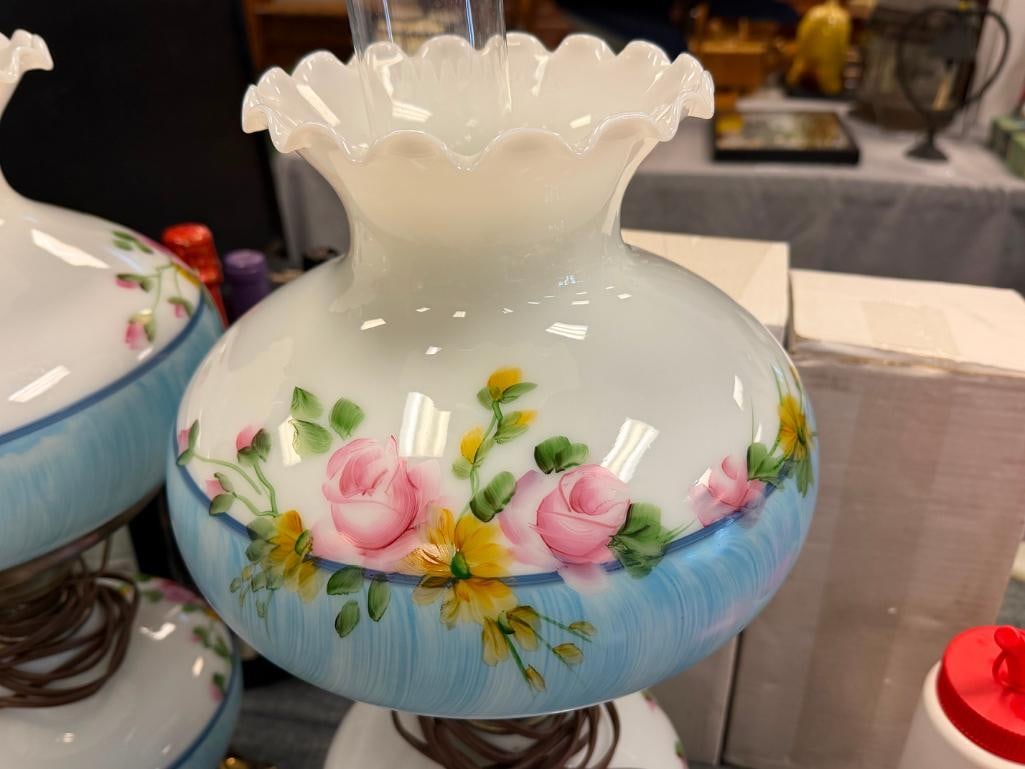 PAIR OF VINTAGE HAND PAINTED GLASS GONE WITH THE WIND TABLE / PARLOR LAMPS - 3