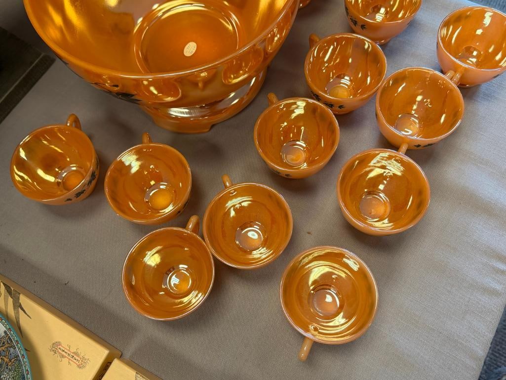 VINTAGE ANCHOR HOCKING / FIRE-KING PEACH LUSTRE IVY PUNCHBOWL AND MUGS - 10