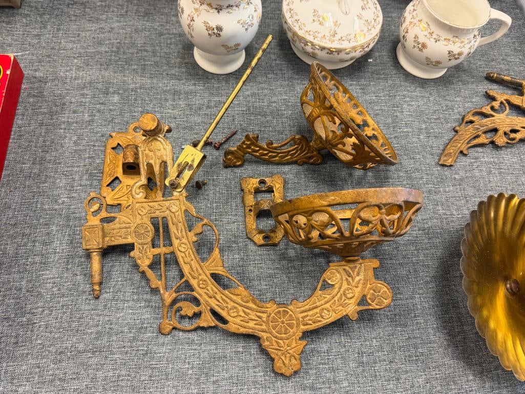 ANTIQUE VICTORIAN STYLE CAST IRON AND BRASS REFLECTOR OIL LAMP WALL SCONCES - 6