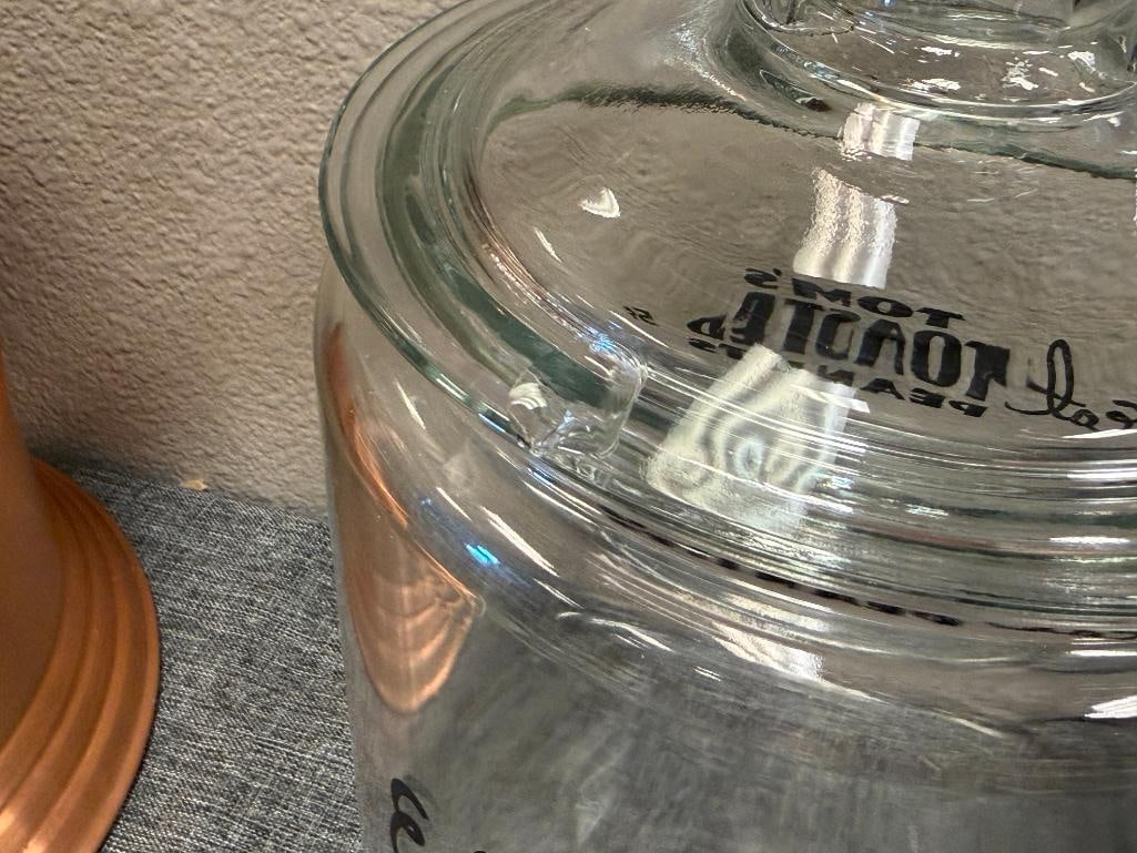VINTAGE COUNTER TOP STORE GLASS PEANUT JAR TOM'S TOASTED PEANUTS 5 CENT - 4