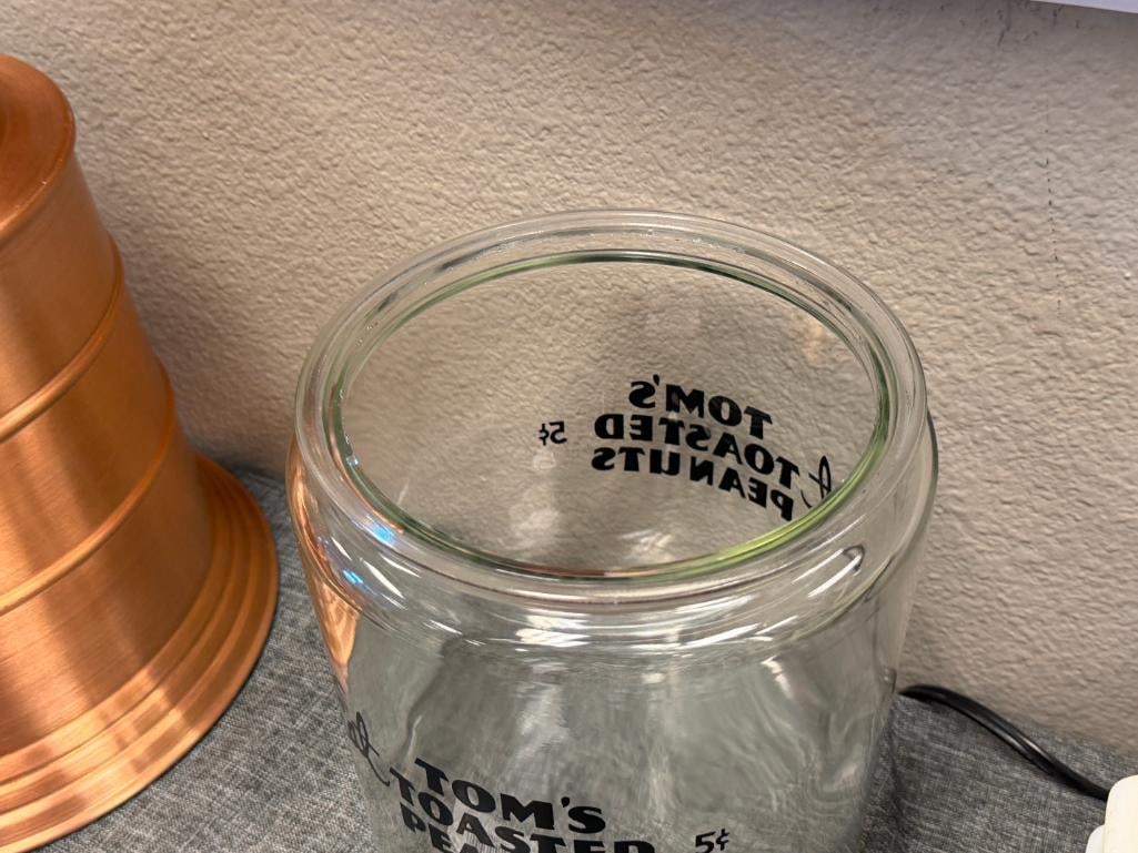 VINTAGE COUNTER TOP STORE GLASS PEANUT JAR TOM'S TOASTED PEANUTS 5 CENT - 5
