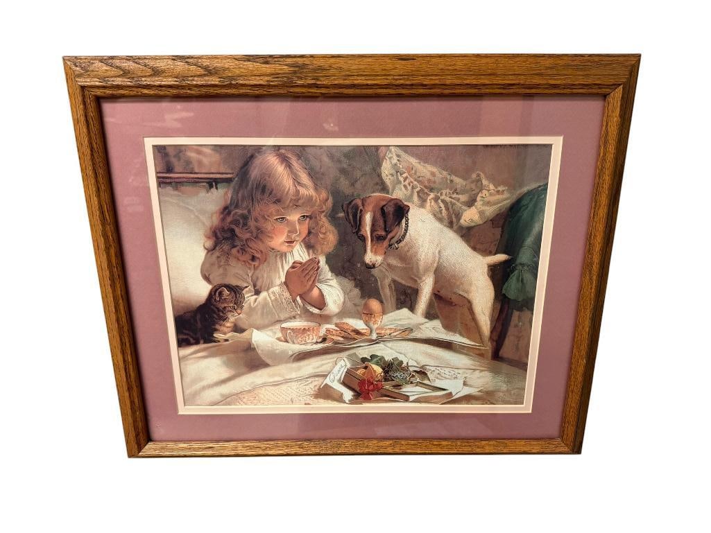 " SUSPENSE " PRINT BY BRITISH ARTIST CHARLES BURTON BARBER: DEPICTING A YOUNG GIRL SAYING GRACE WHILE HER PETS WATCH BEFORE BREAKFAST, OAK FRAMED AND DOUBLE MATTED 22" X 18" FRAME