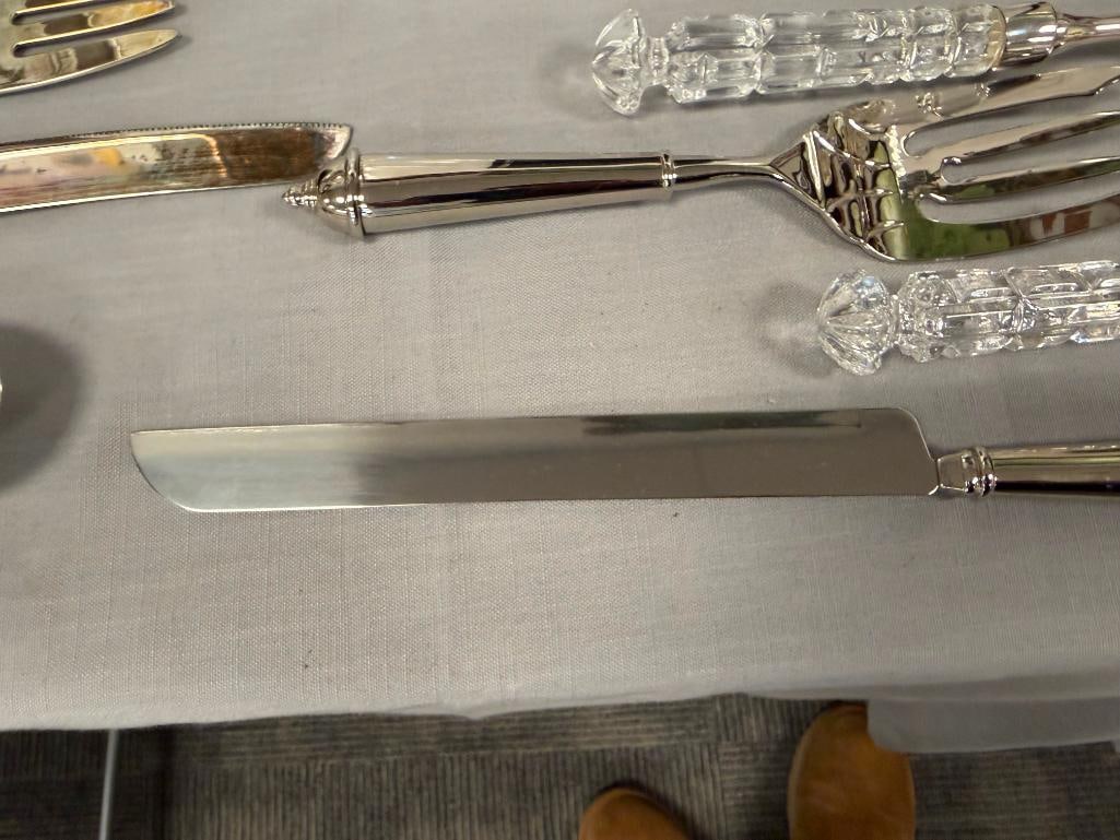 SHANNON CRYSTAL BY GODINGER 5-PIECE CATRINA SERVING SET AND TOWLE SILVER PLATE SERVING SET - 6