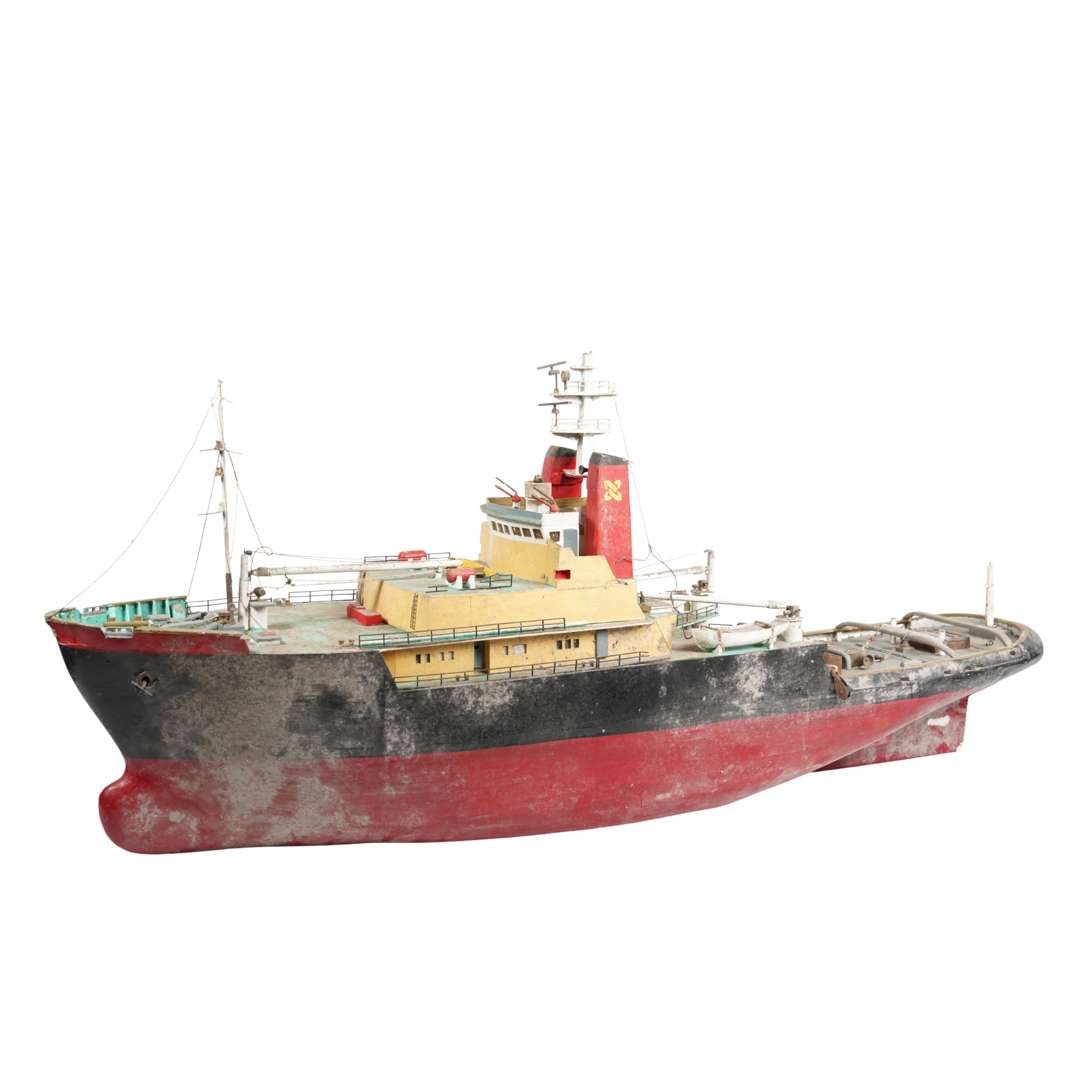 A vintage handmade model tug boat: A vintage handmade model tug boat, 40high, 95cm wide, 18cm deep