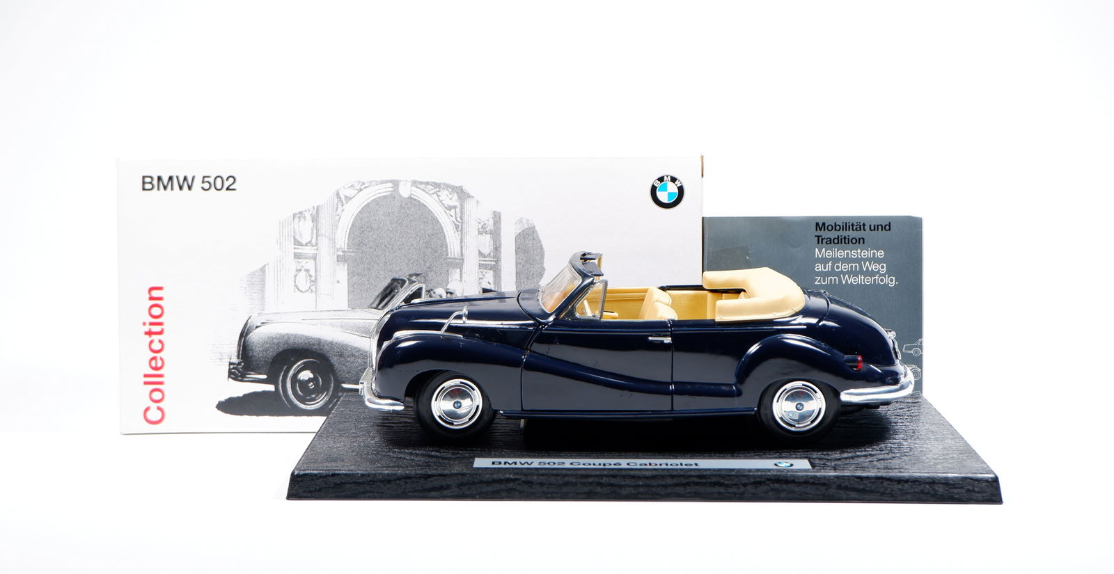 BMW: A Maisto 'BMW Classic Collection' 1:18 scale BMW 502 diecast model (1 of 7)