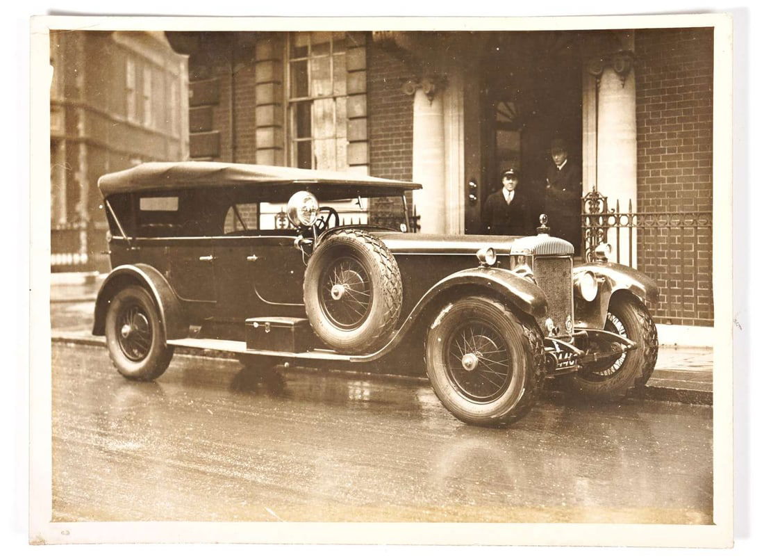 CHURCHILL: Original photograph of the Sir Winston Churchill 1932 Daimler 35/120 Landaulette (1 of 2)