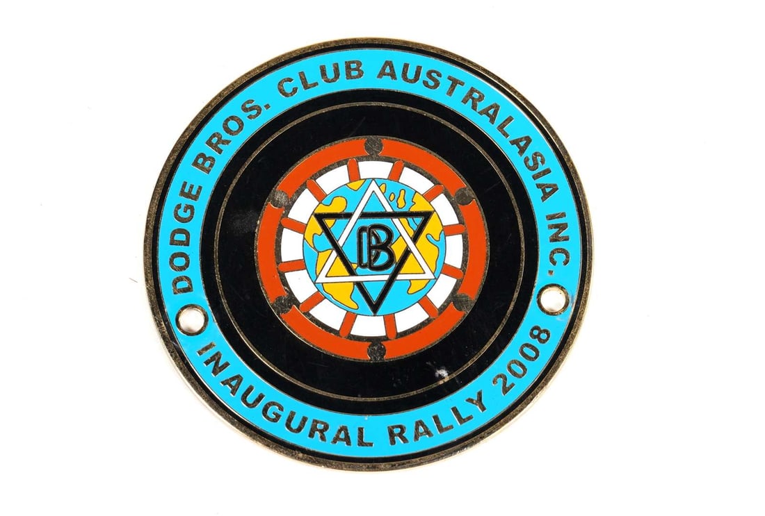 DODGE: A ‘DODGE BROS. CLUB AUSTRALIASIA INC. INAUGURAL RALLY 2008’ brass badge (1 of 2)