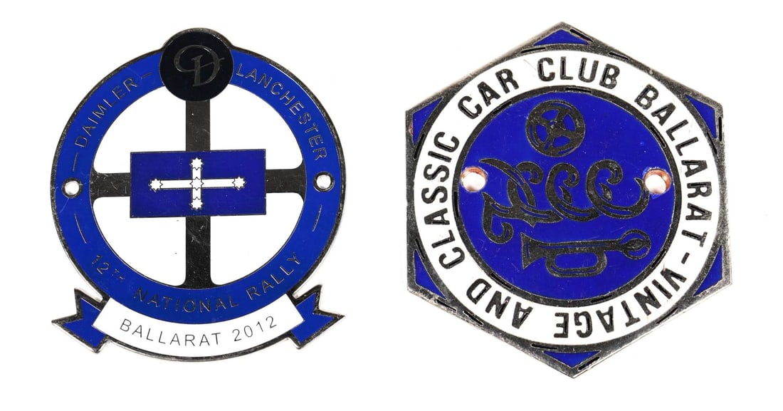 BALLARAT: Two car badges associated with Ballarat. ‘VINTAGE AND CLASSIC CAR CLUB BALLARAT̵ (1 of 2)