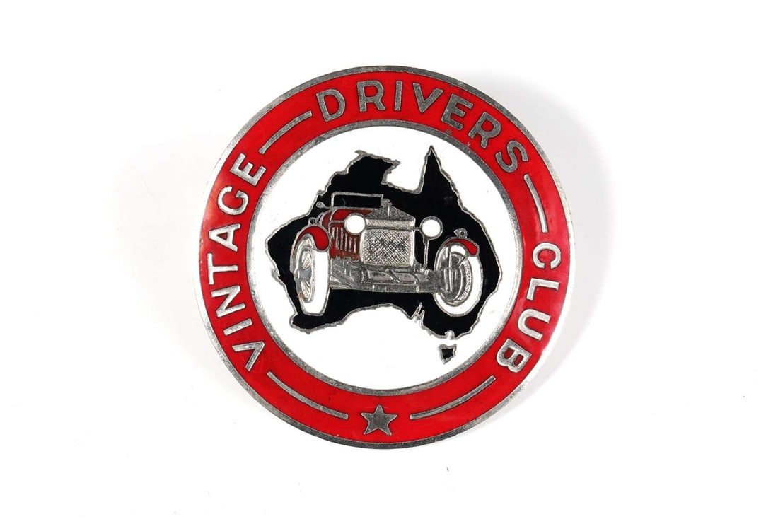 V.D.C: A ‘VINTAGE DRIVERS CLUB’ car badge (1 of 2)