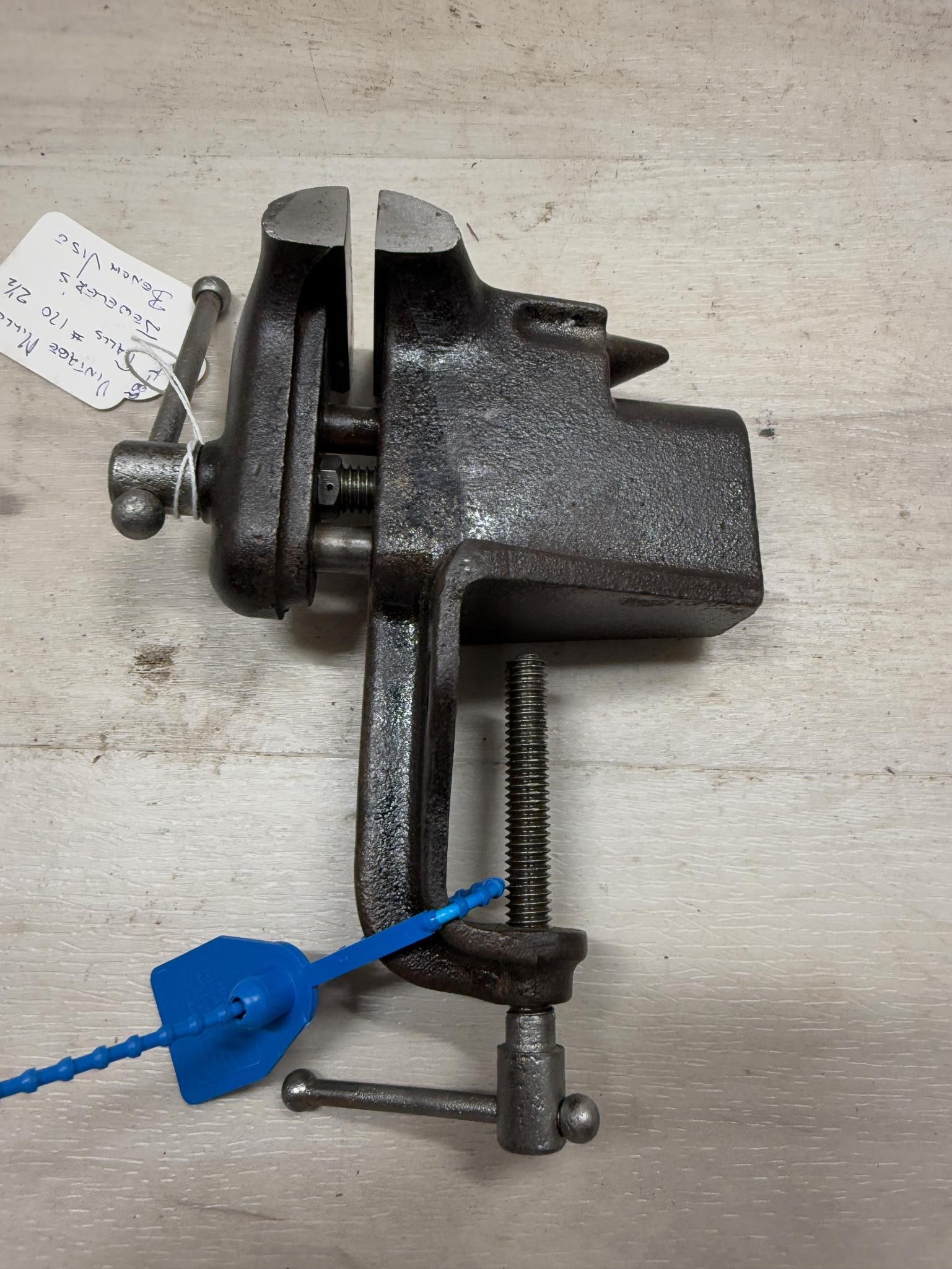 VINTAGE MILLERS FALLS #170 JEWELER'S BENCH VISE (1 of 4)