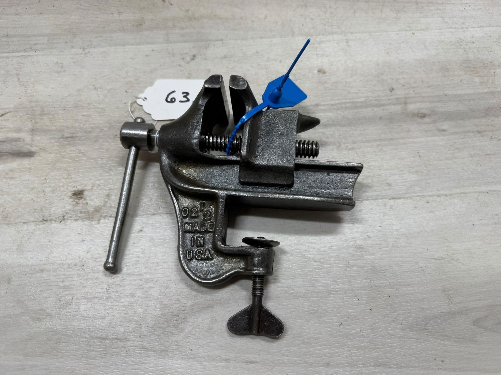 ANTIQUE JEWELER'S VISE, 2 1/2" JAWS w ANVIL Ca: 1920-30 (1 of 4)