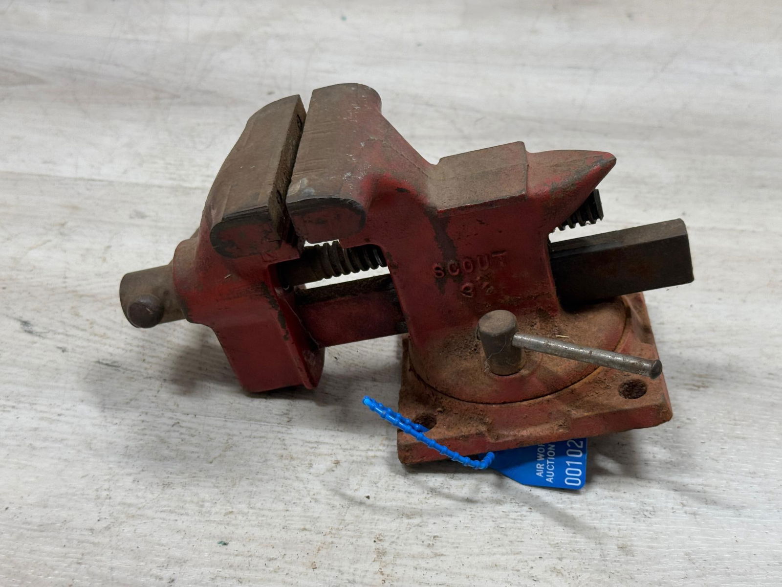 Scout 3 1/2 inch Anvil Vise (1 of 5)