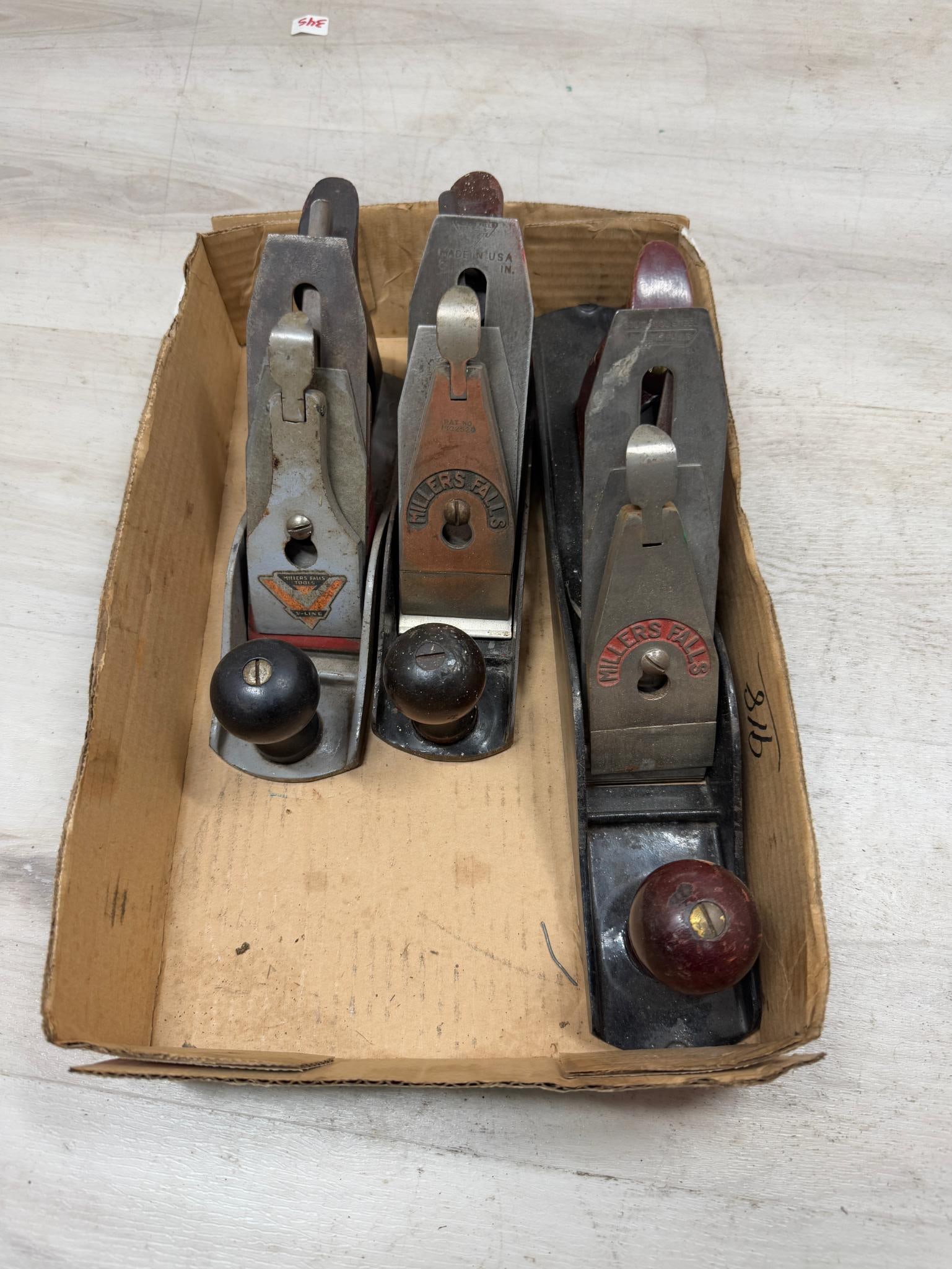 3- Millers Falls Planes, 2 smaller ones are the same size as no.4 Stanley (1 of 7)