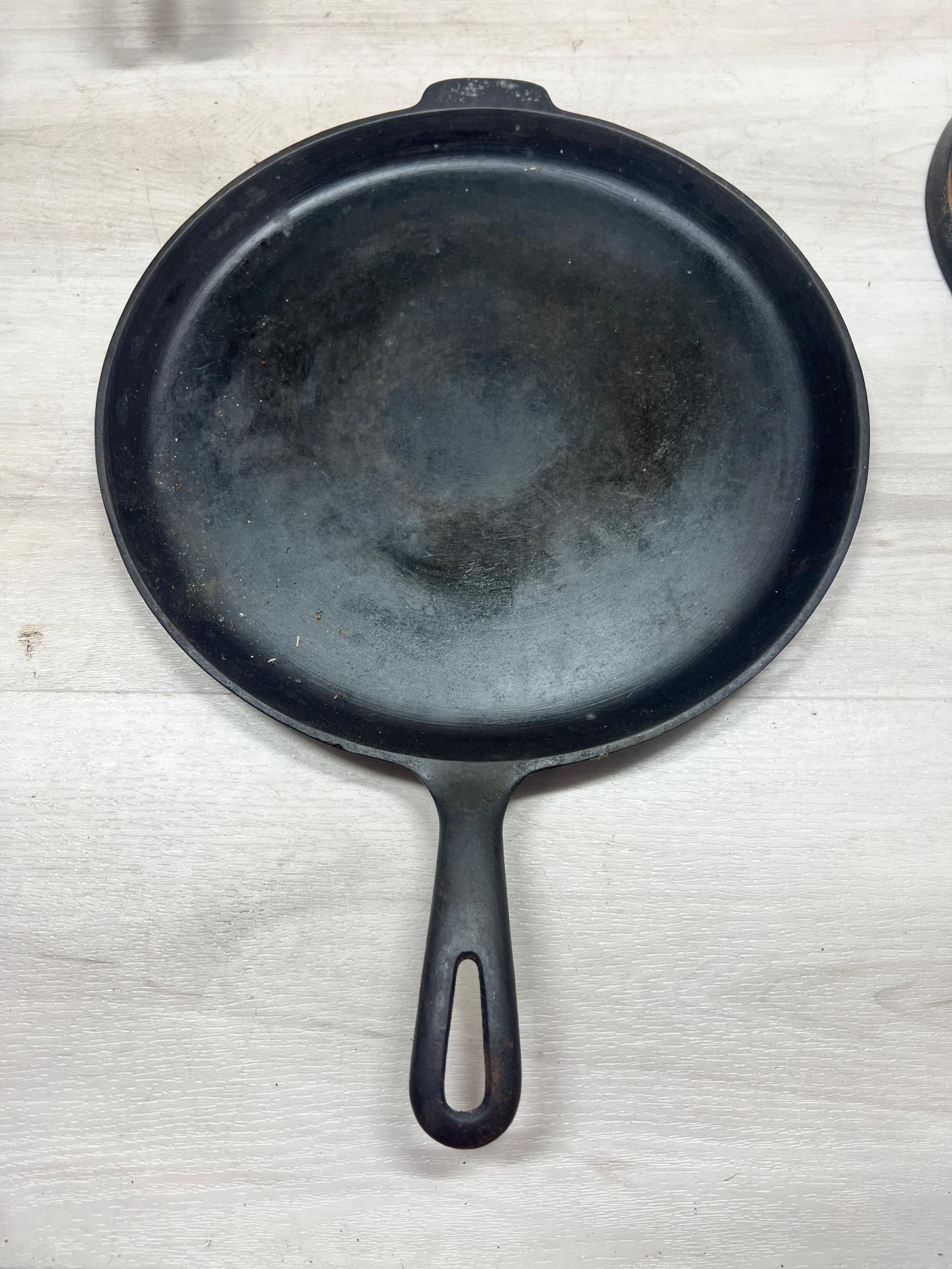 Griswold no. 109 Small Block Handled Griddle: Load-out Pick up for all online purchases for Antiques & collectibles is Monday, Tuesday, Wednesday, February 17th, 18th, 19th At our warehouse location. We do offer shipping on all items shippabl