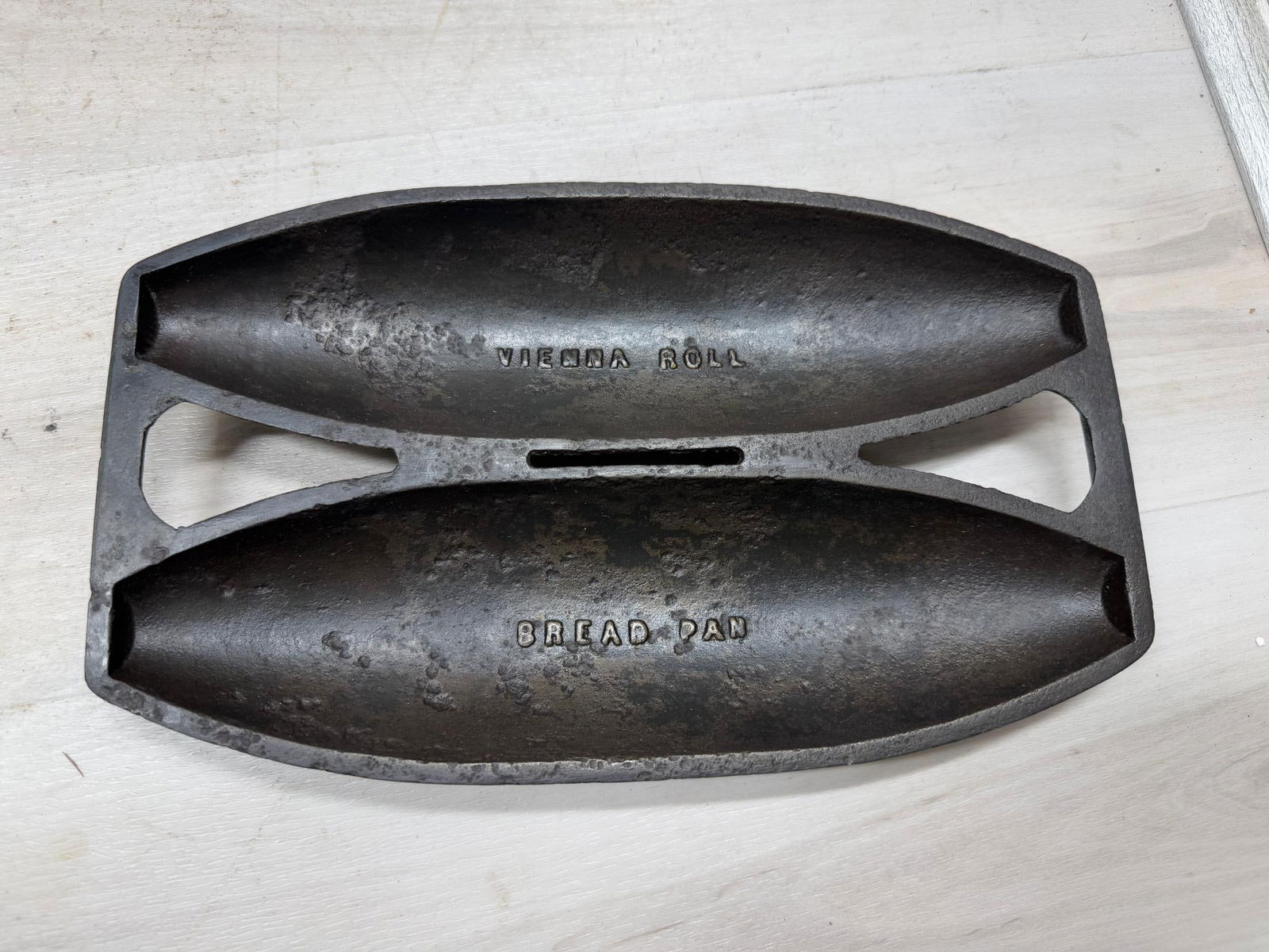 Antique Vienna Roll Bread Pan (1 of 2)