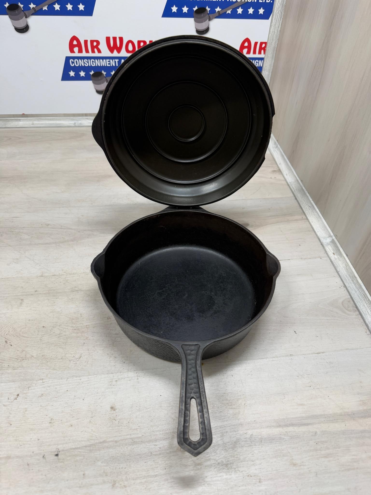 Hammer Griswold No. 8 Cast Iron Skillet w/ hinged lid, lid has damage (1 of 6)