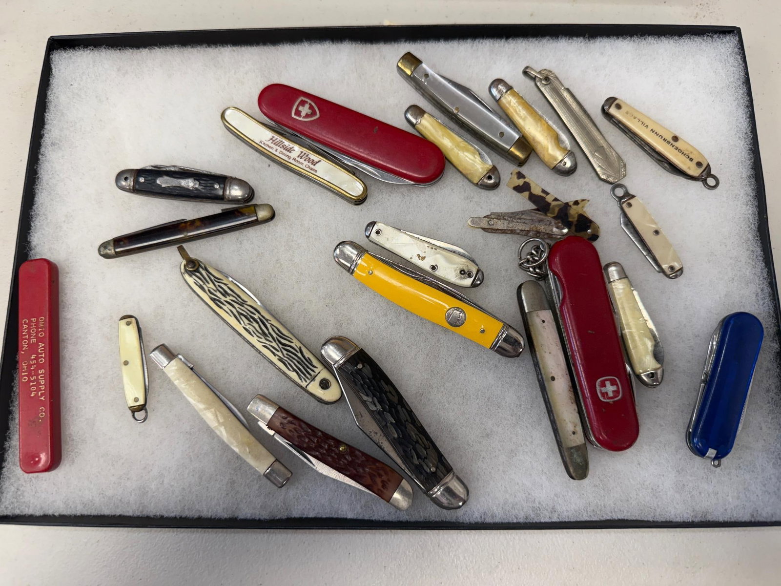 Display case full of pocket knives, varying condition, Most are US made, some Swiss: Load-out Pick up for all online purchases for Antiques & collectibles is Monday, Tuesday, Wednesday, February 17th, 18th, 19th At our warehouse location. We do offer shipping on all items shippabl