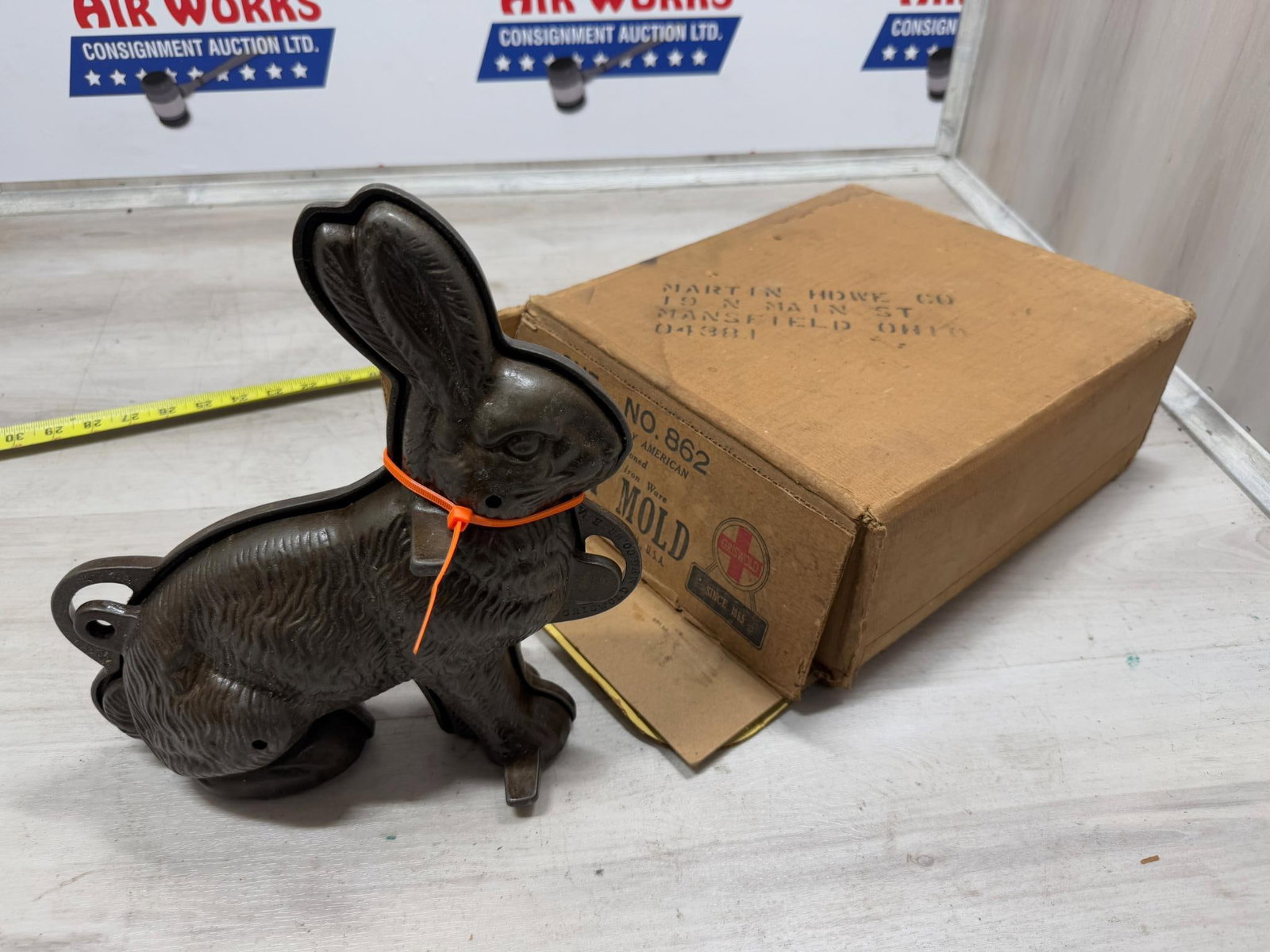 Griswold Rabbit Cast Iron Cake Mold w/ original shipping box (1 of 3)
