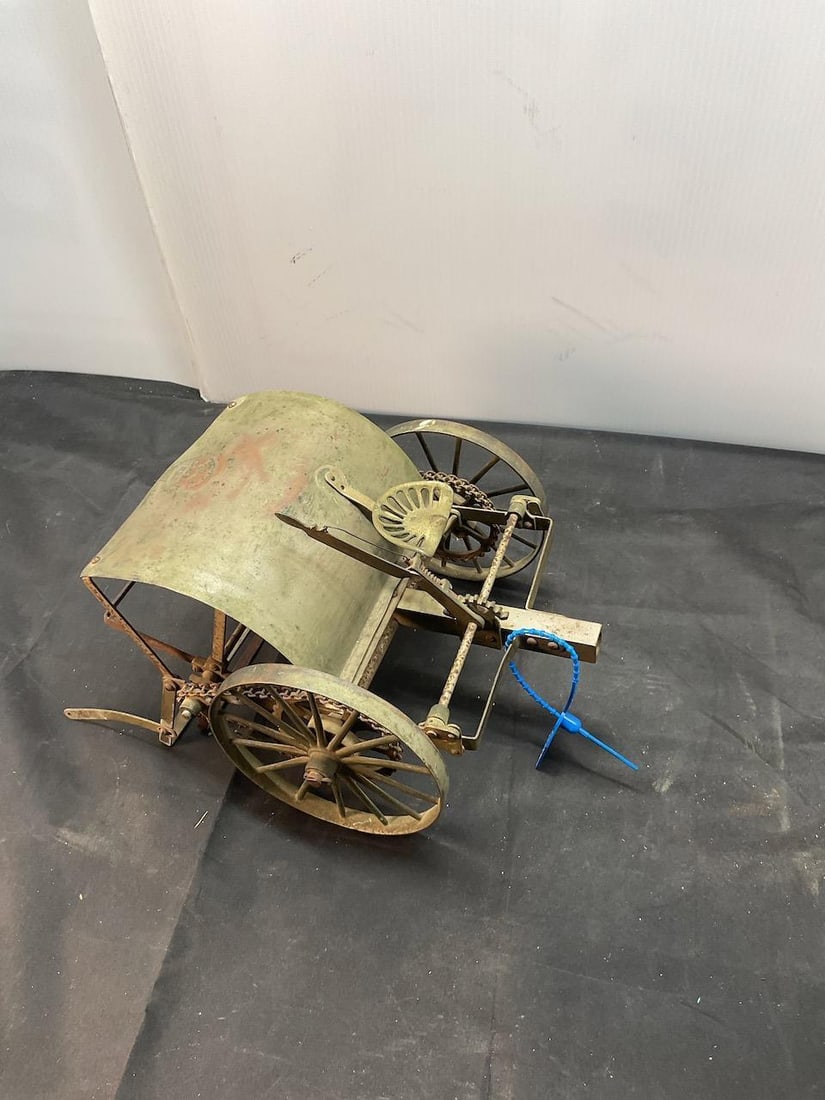 Salesman sample cultivator W.A. Meeker Early piece good detail (1 of 5)