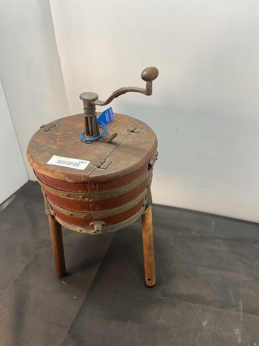 Salesman sample wash Machine wooden w replaced legs (1 of 4)