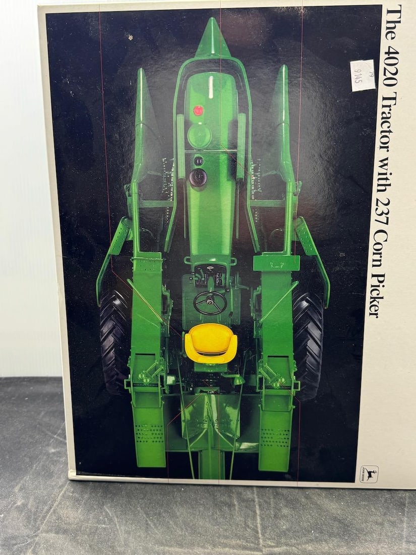 1/16 scale Precision John Deere 4020 w 237 Corn Picker N.I.B.: Load-out Pick up for all online purchases for Antiques & collectibles is Monday, Tuesday, Wednesday, February 17th, 18th, 19th At our warehouse location. We do offer shipping on all items shippabl