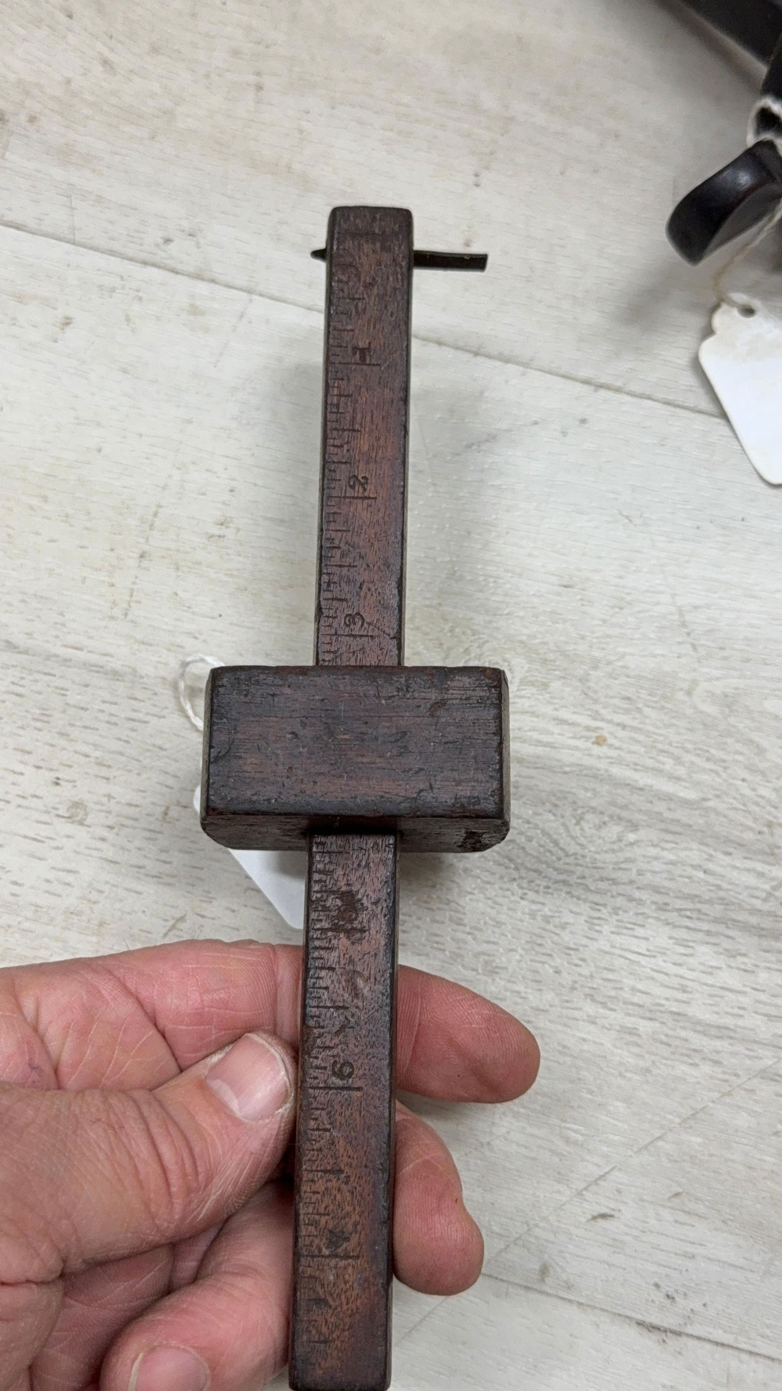 ASSORTED WOOD GUIDES - 6