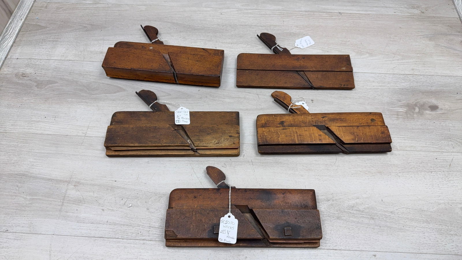 (5) FIVE ASSORTED WOOD MOULDING PLANES: Load-out Pick up for all online purchases for Antiques & collectibles is Monday, Tuesday, Wednesday, February 23rd, 24th, 25th At our shipper's location. We do offer shipping on all items